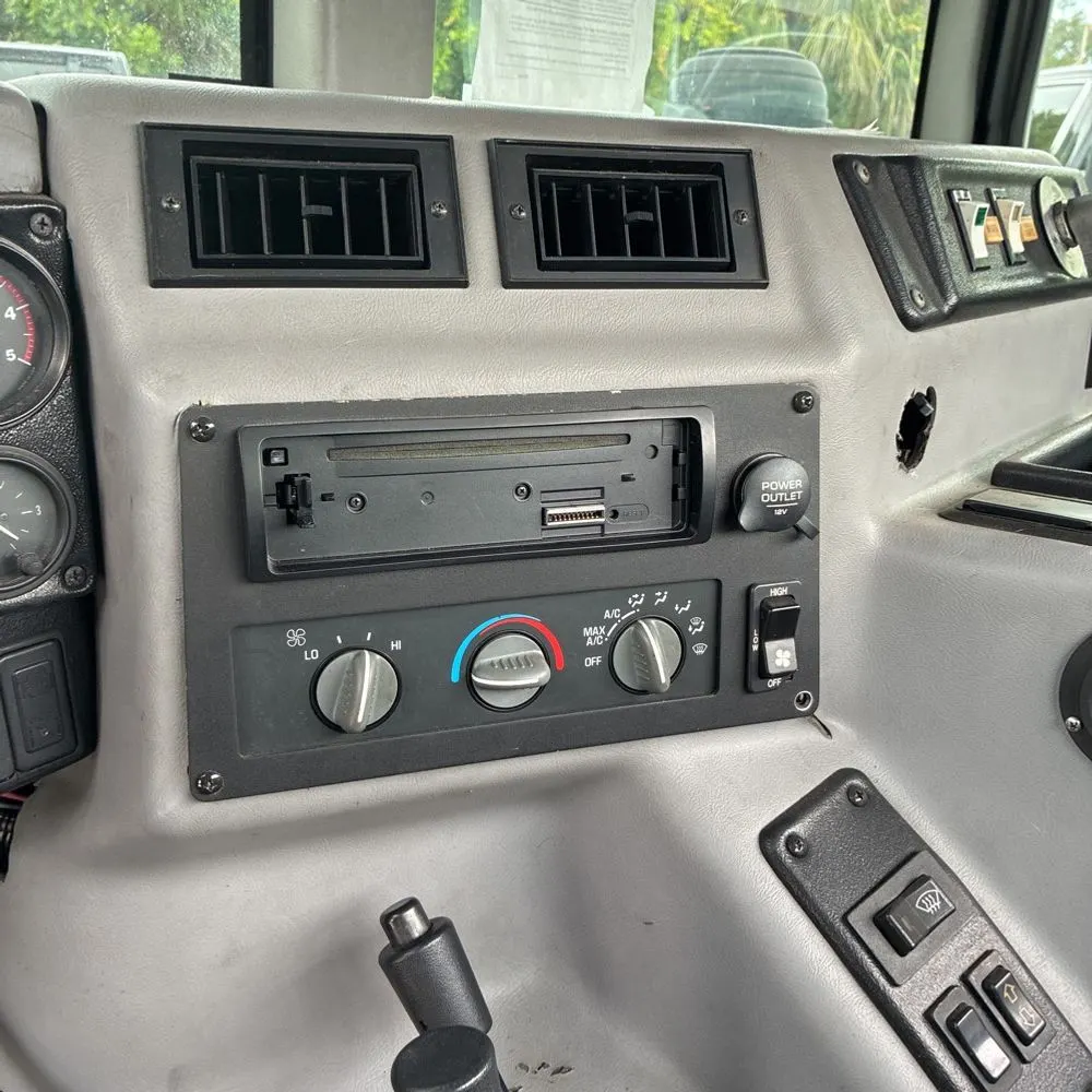 1998 Hummer H1 2D Hardtop
