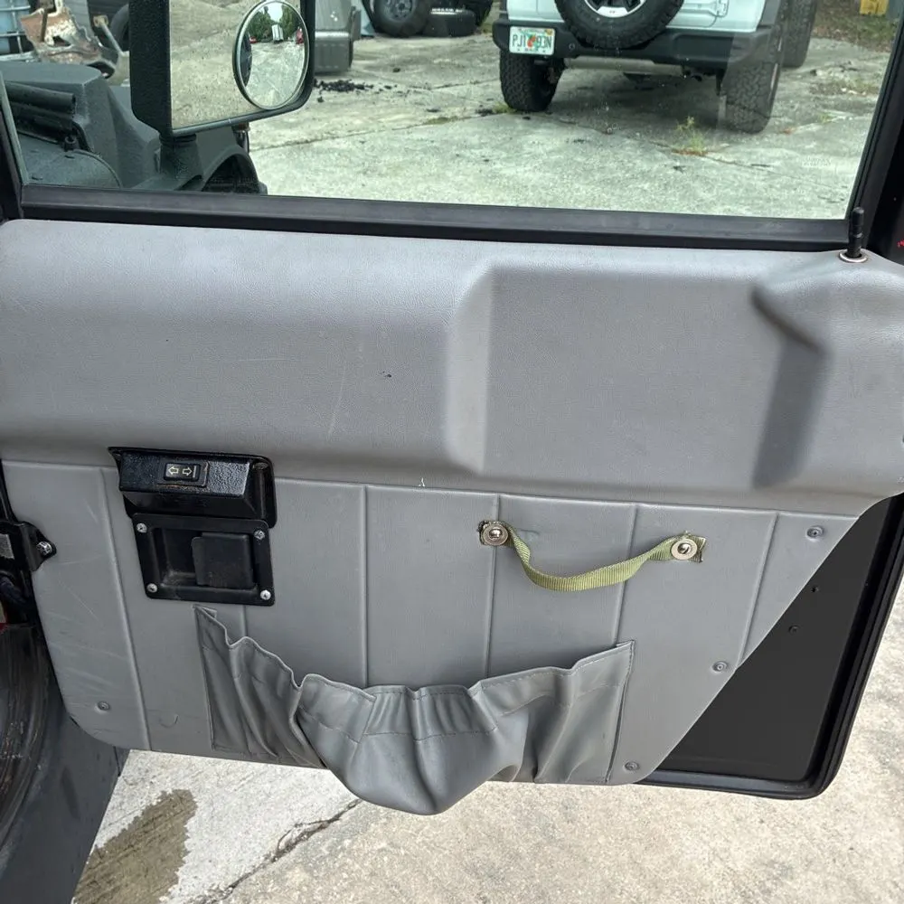 1998 Hummer H1 2D Hardtop