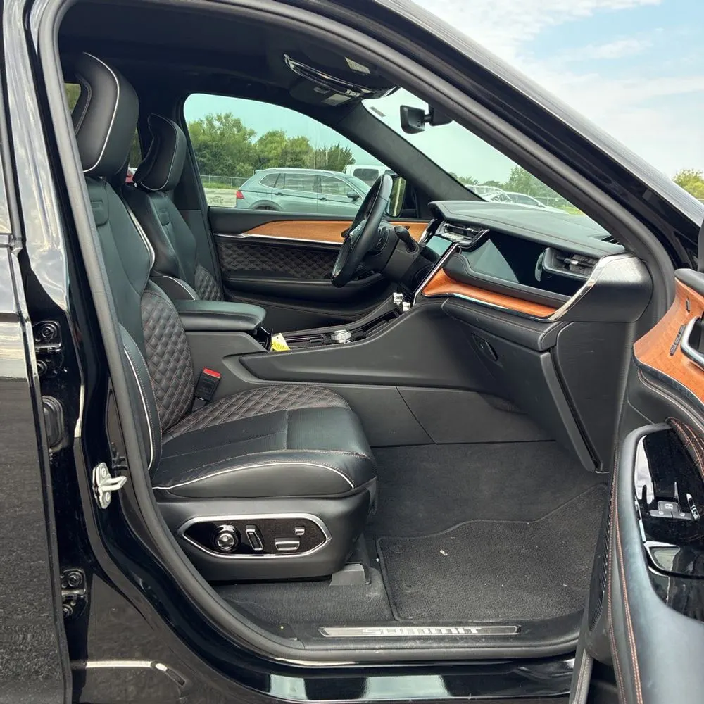 2023 Jeep Grand Cherokee Summit Reserve