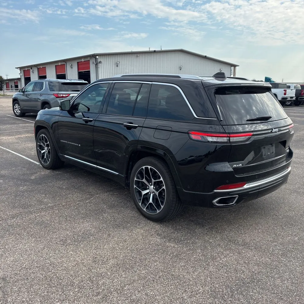 2023 Jeep Grand Cherokee Summit Reserve