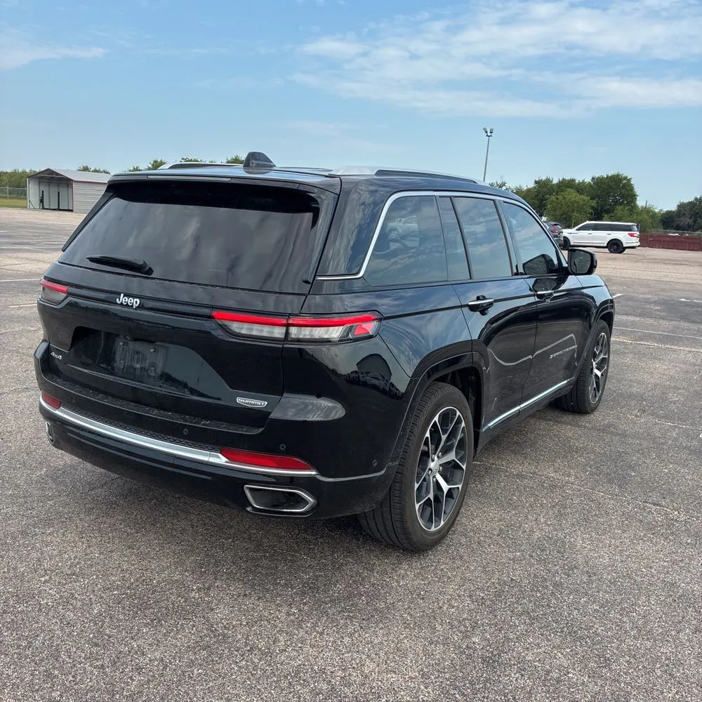 2023 Jeep Grand Cherokee Summit Reserve