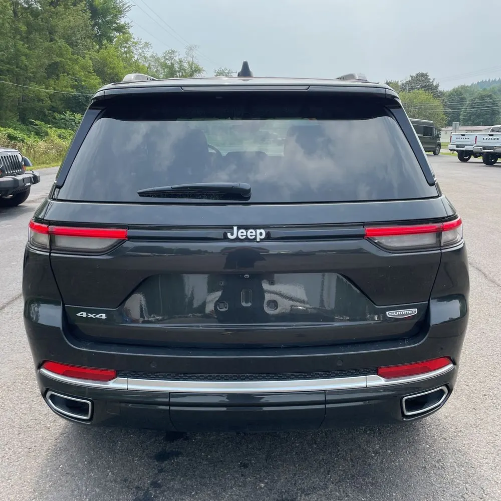 2024 Jeep Grand Cherokee Summit