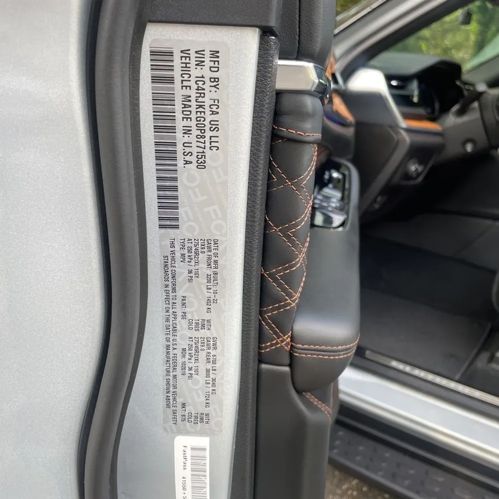 2023 Jeep Grand Cherokee L Summit Reserve