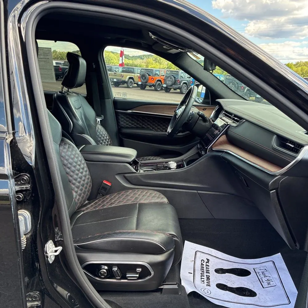 2023 Jeep Grand Cherokee L Summit