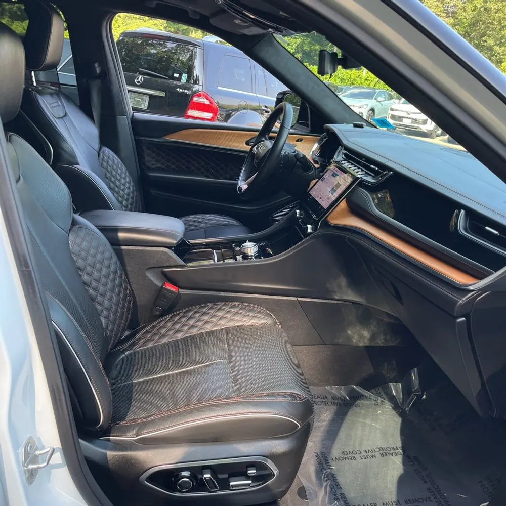 2023 Jeep Grand Cherokee L Summit Reserve