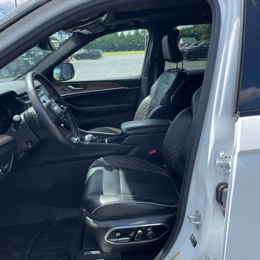 2024 Jeep Grand Cherokee L Summit