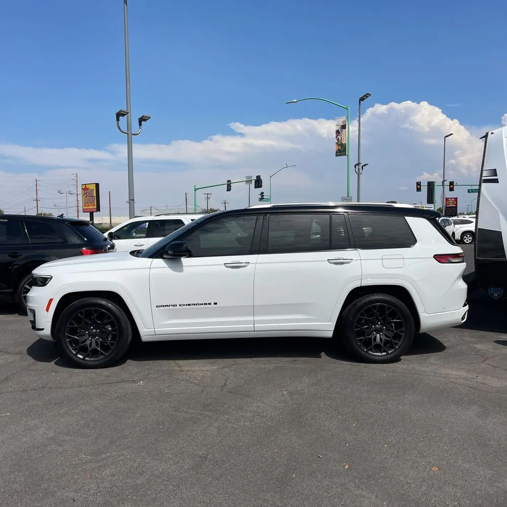 2023 Jeep Grand Cherokee L Summit