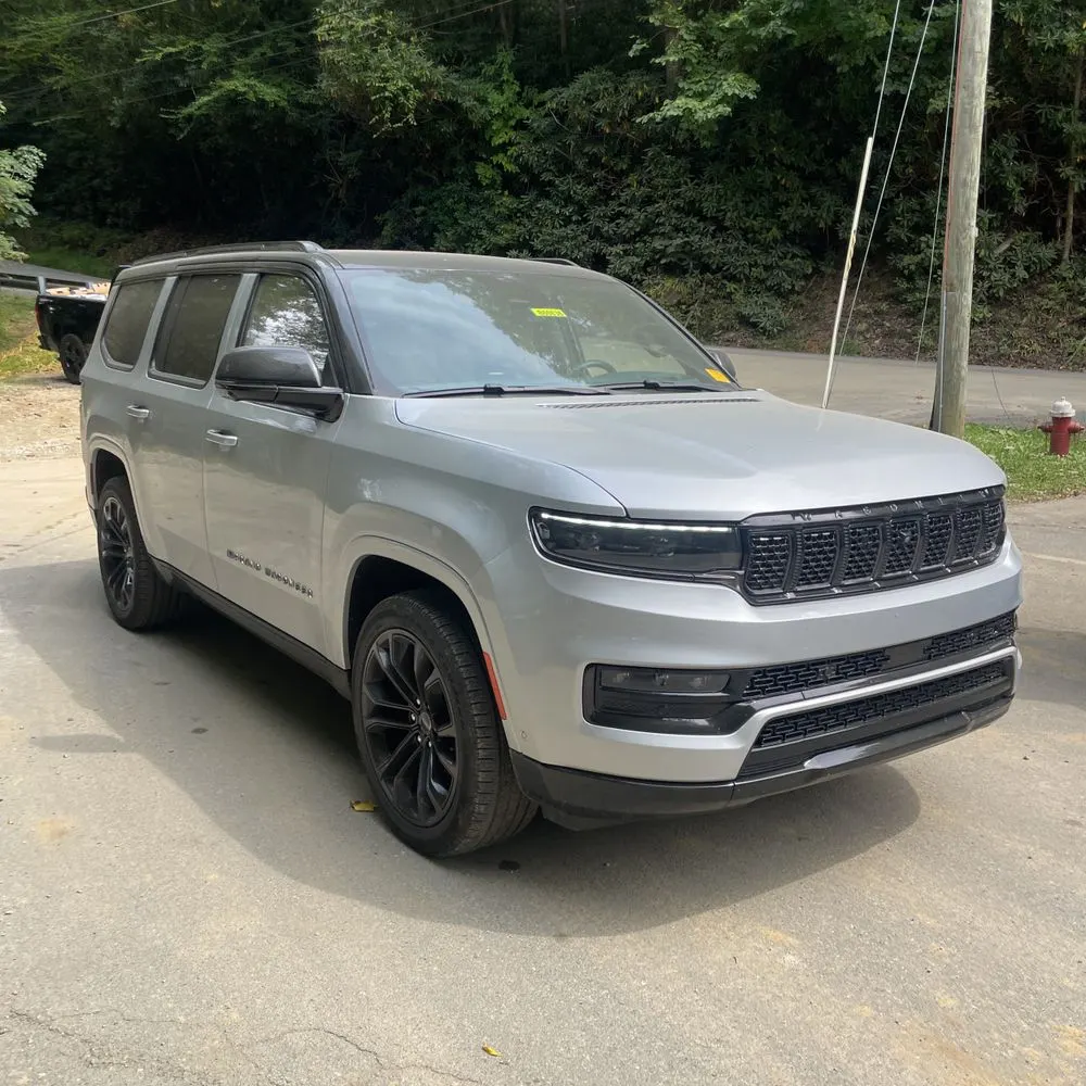 2023 Jeep Grand Wagoneer Series III 4D SUV 4WD