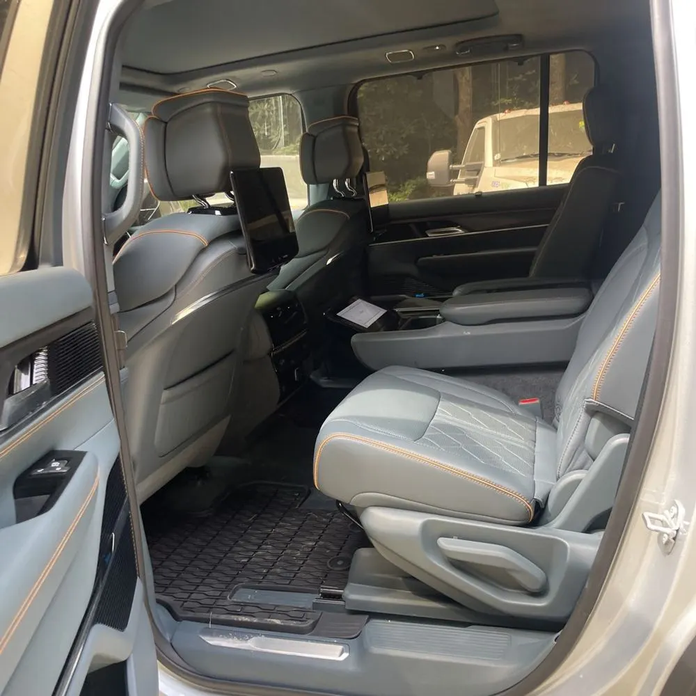 2023 Jeep Grand Wagoneer Series III 4D SUV 4WD