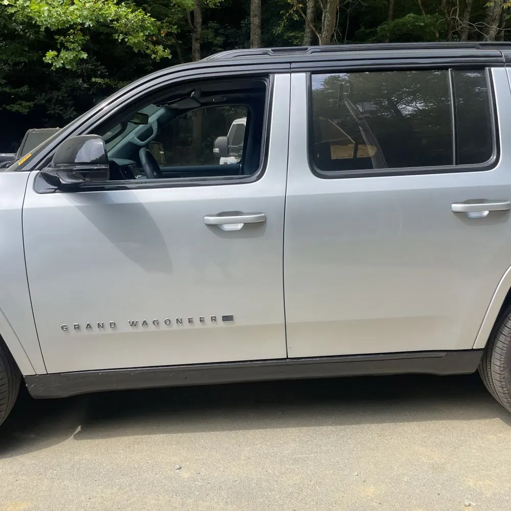 2023 Jeep Grand Wagoneer Series III 4D SUV 4WD