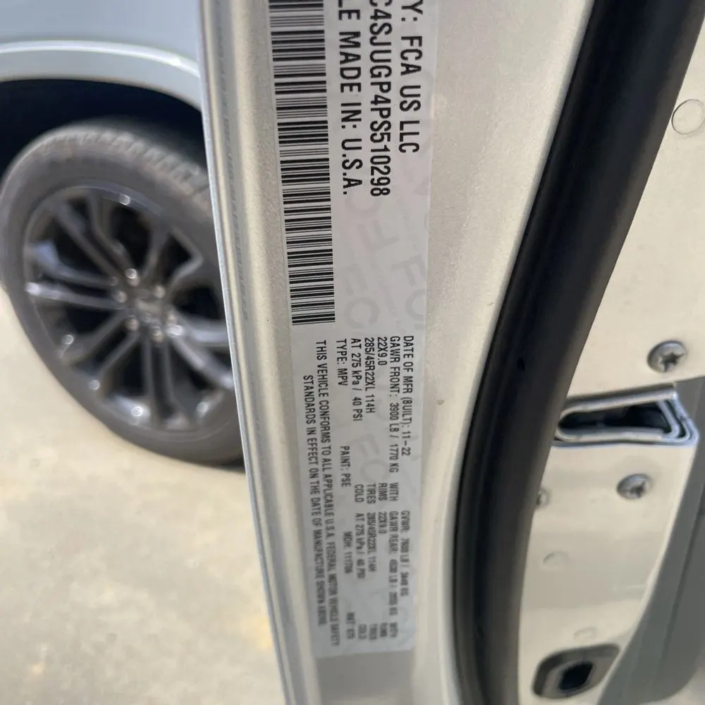 2023 Jeep Grand Wagoneer Series III 4D SUV 4WD
