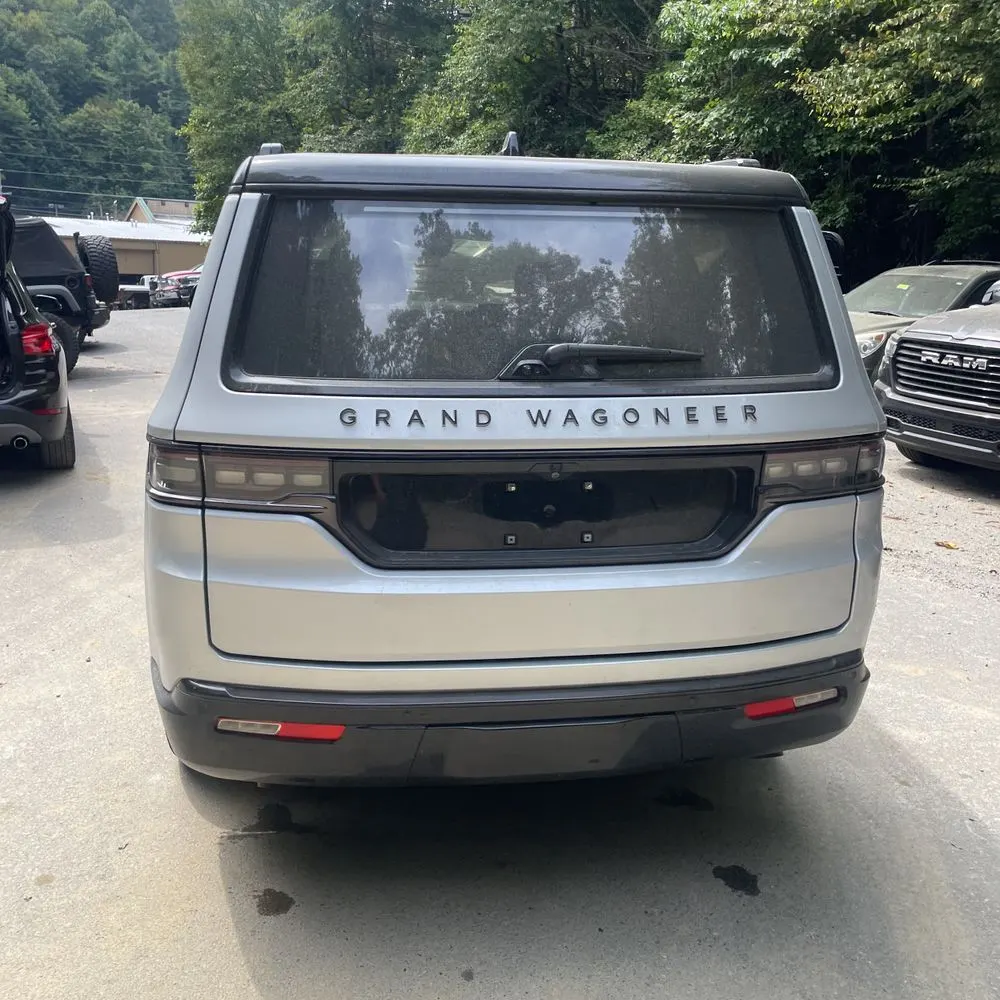2023 Jeep Grand Wagoneer Series III 4D SUV 4WD