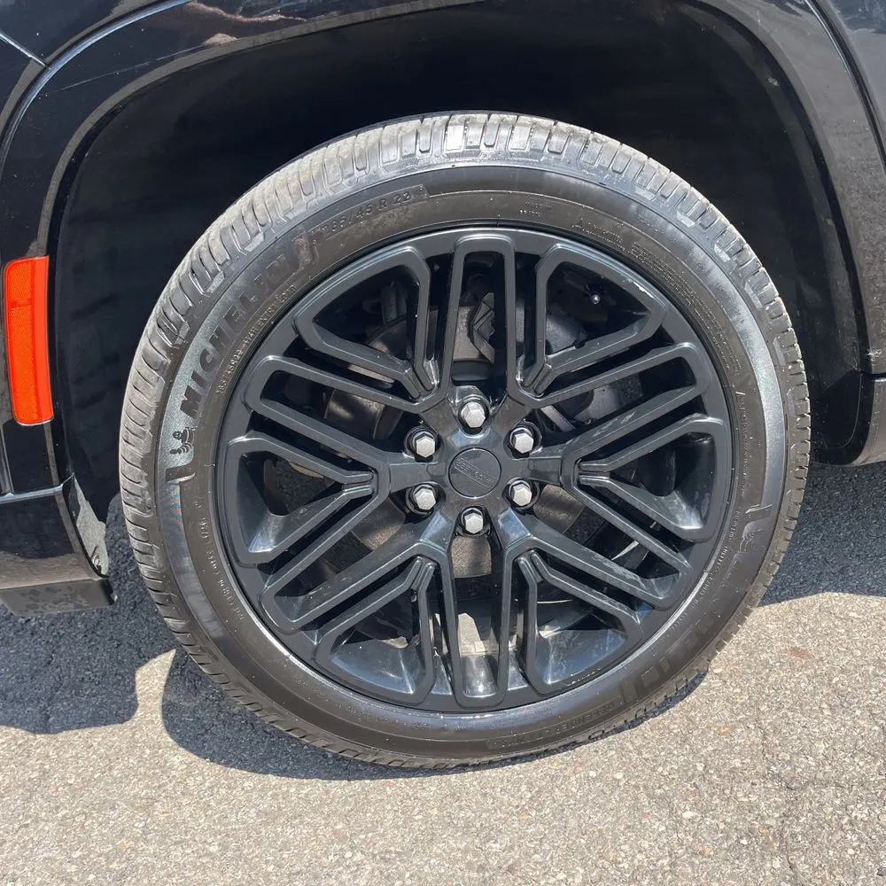 2023 Jeep Wagoneer Carbide
