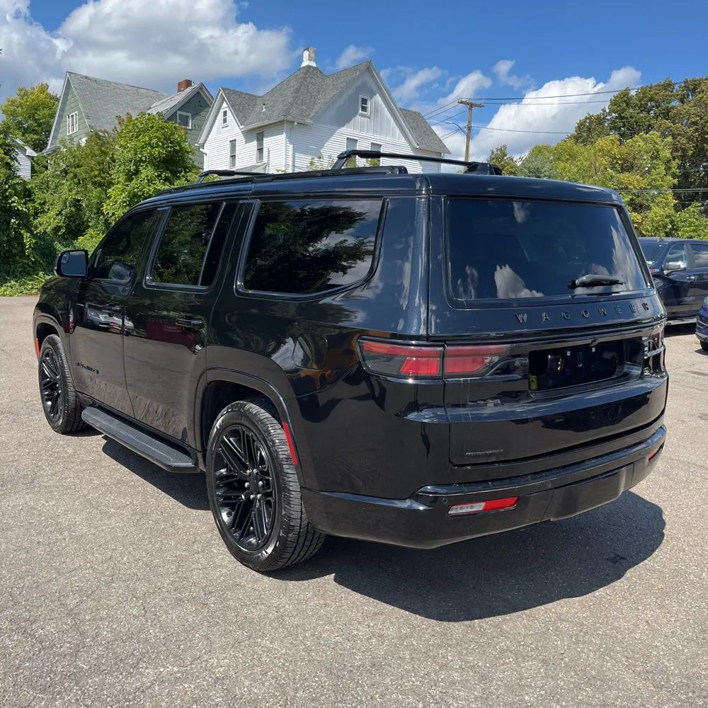 2023 Jeep Wagoneer Carbide