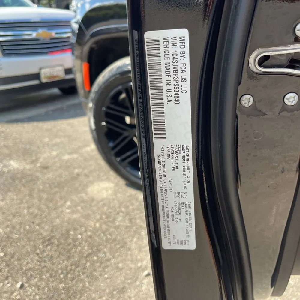 2023 Jeep Wagoneer Carbide