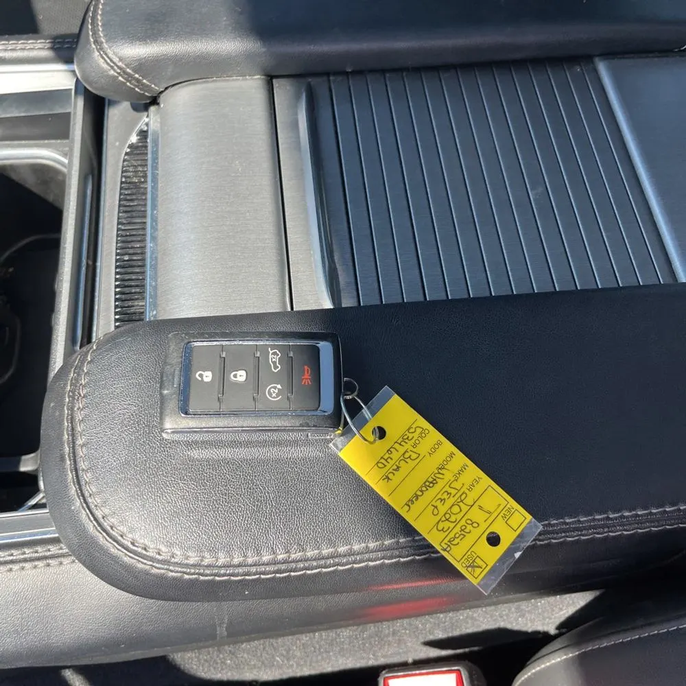 2023 Jeep Wagoneer Carbide