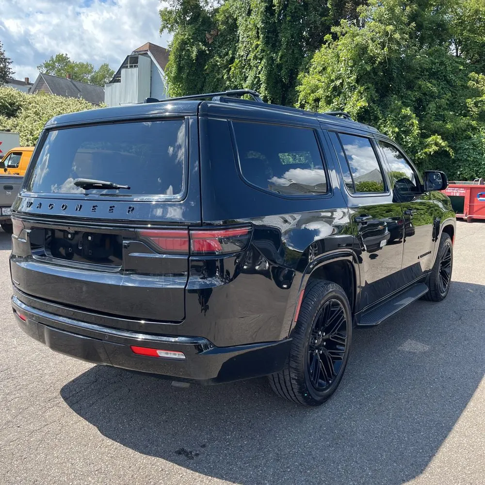2023 Jeep Wagoneer Carbide
