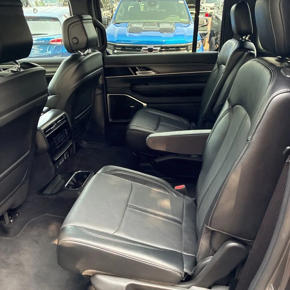 2024 Jeep Wagoneer Series II