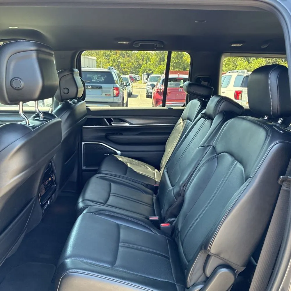 2024 Jeep Wagoneer Series II