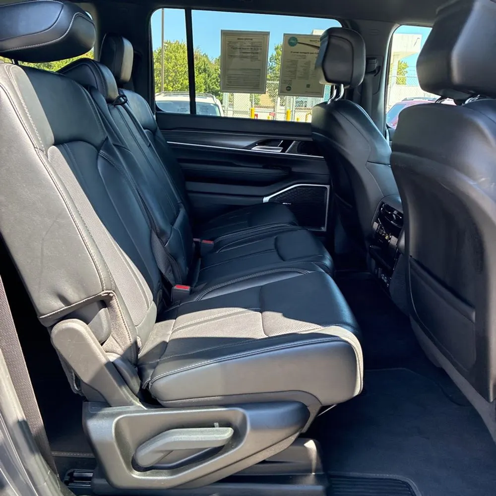 2024 Jeep Wagoneer Series II