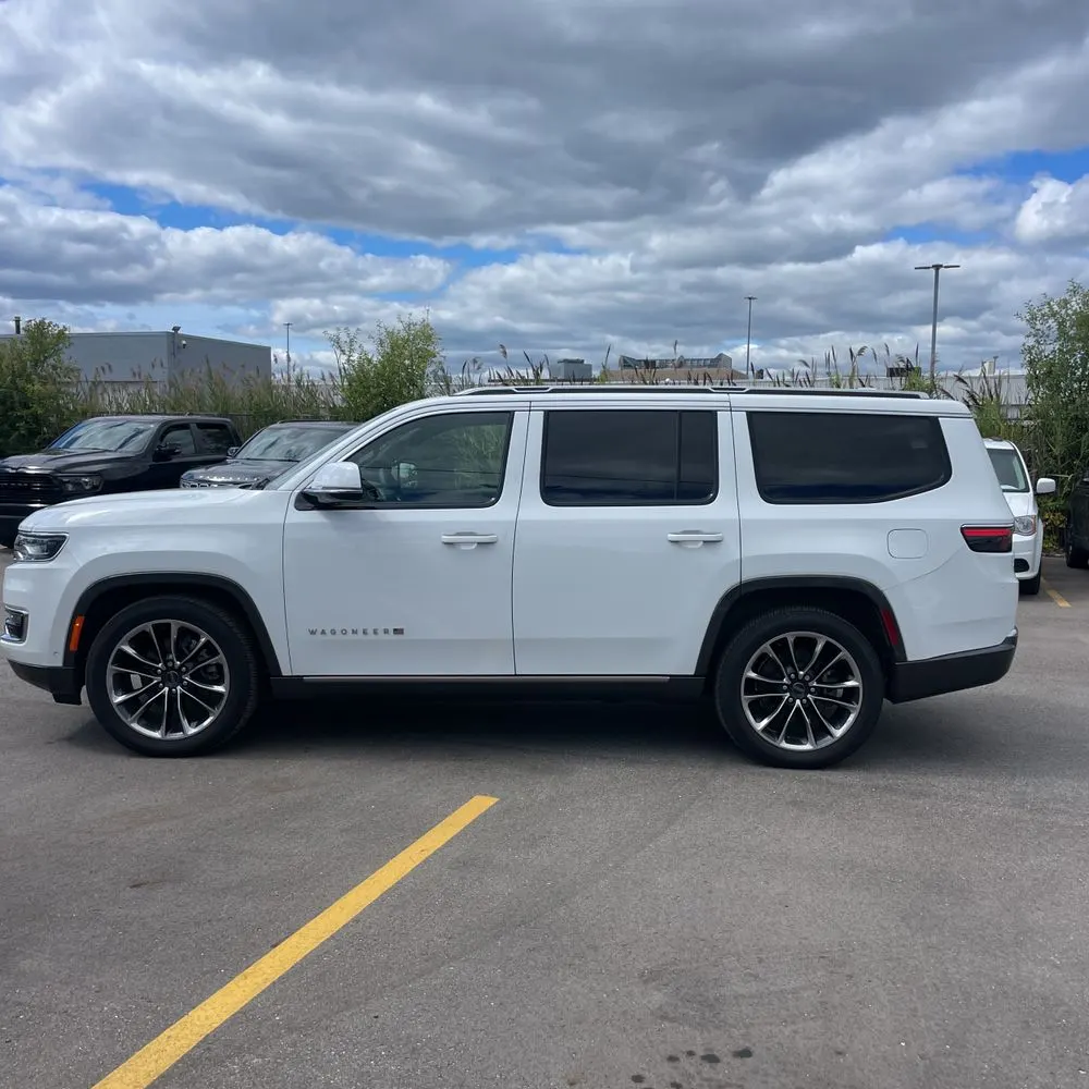 2022 Jeep Wagoneer Series III