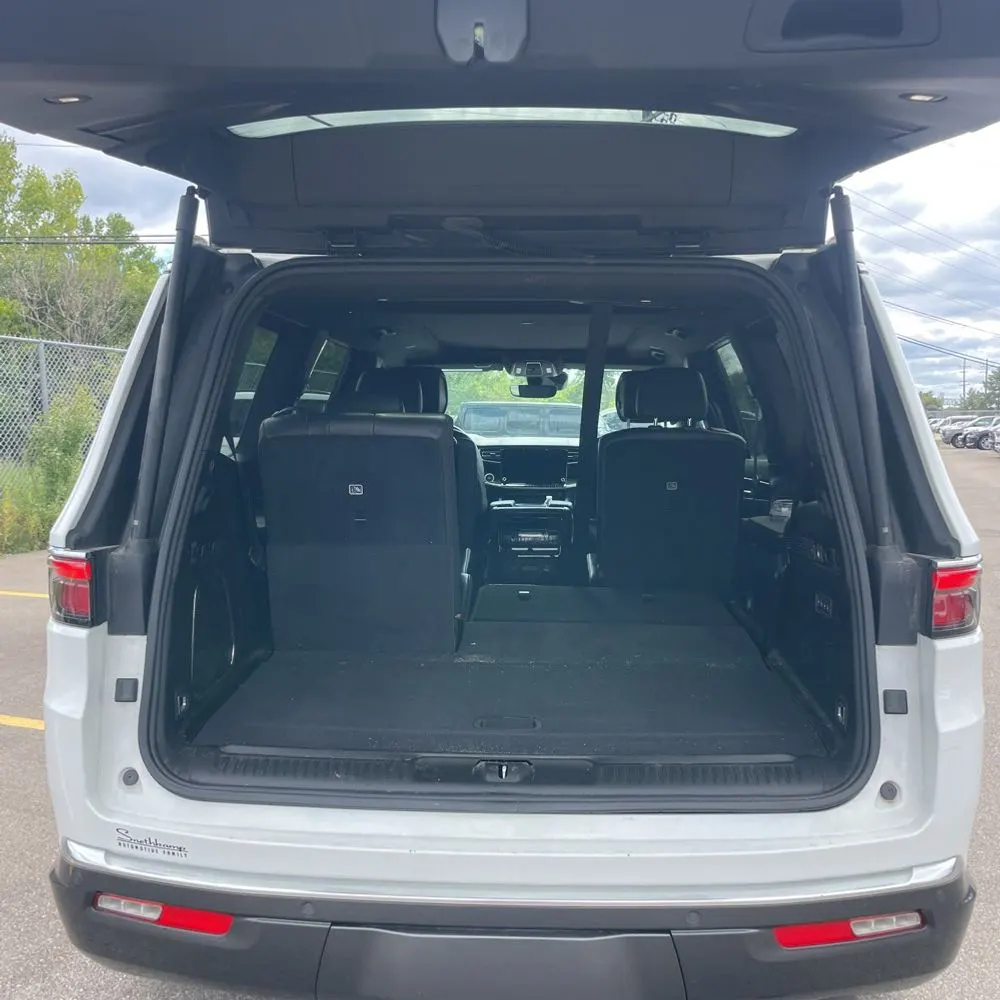 2022 Jeep Wagoneer Series III
