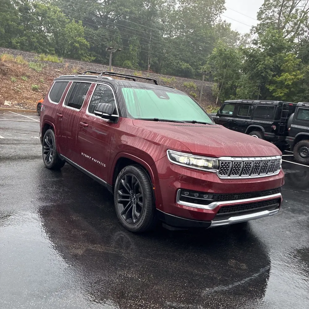 2023 Jeep Grand Wagoneer Base