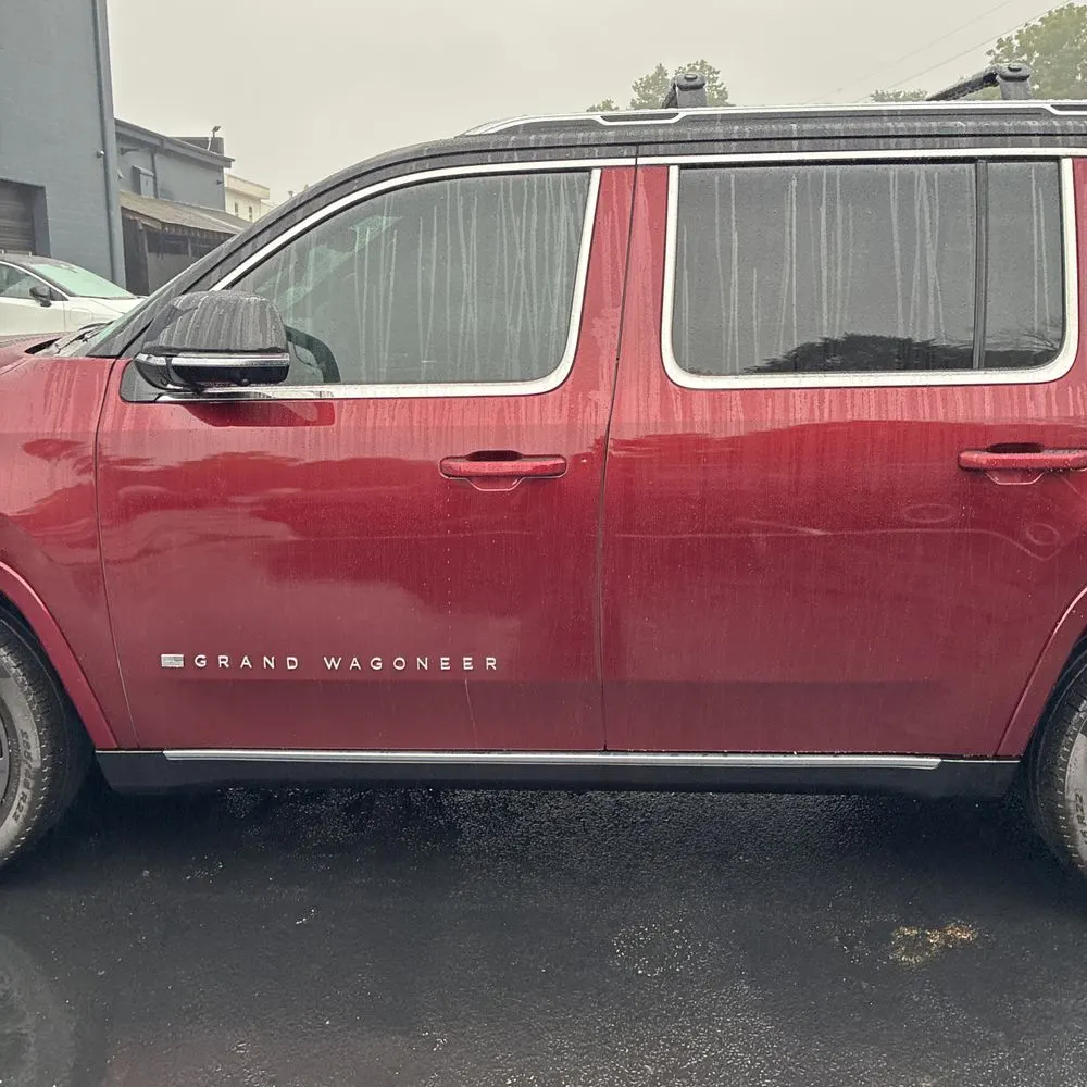 2023 Jeep Grand Wagoneer Base