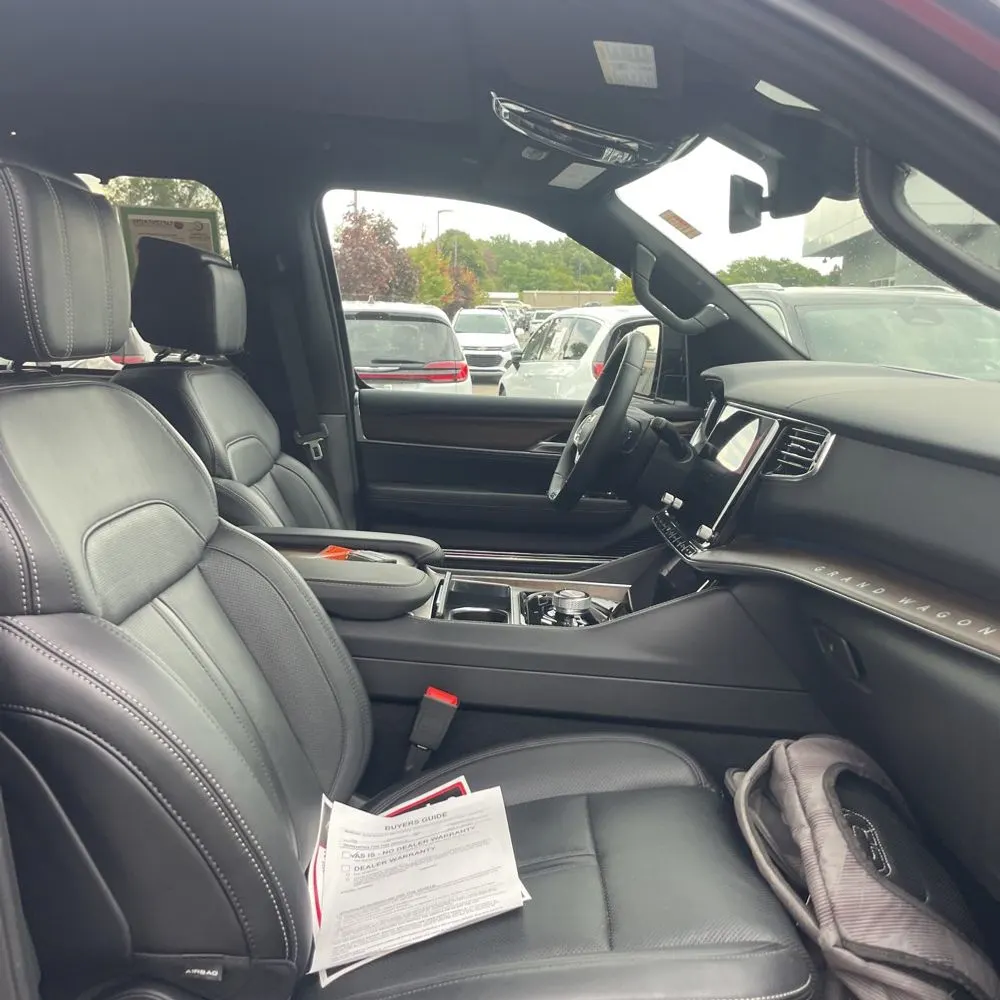 2024 Jeep Grand Wagoneer Base