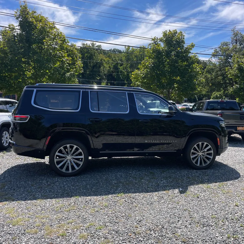 2022 Jeep Grand Wagoneer Series II