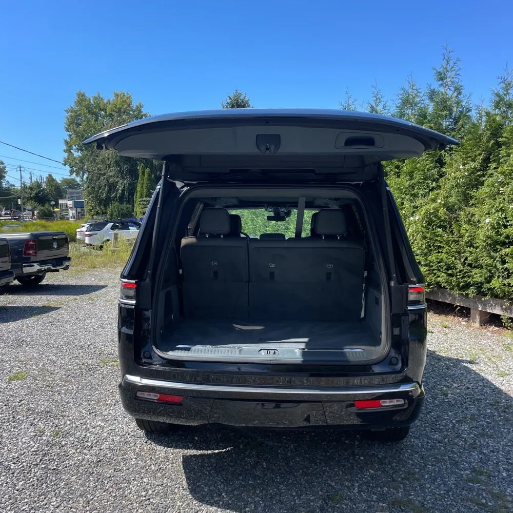 2022 Jeep Grand Wagoneer Series II