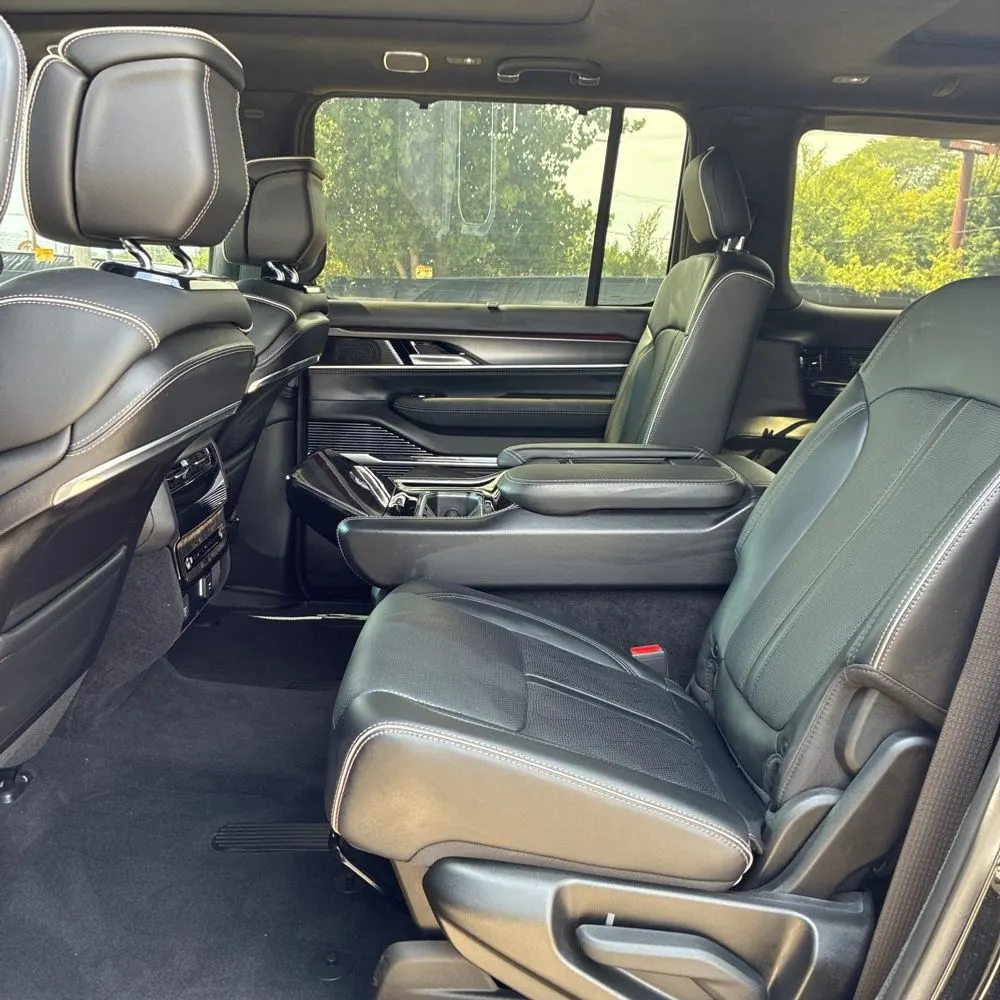 2023 Jeep Grand Wagoneer Series II Obsidian