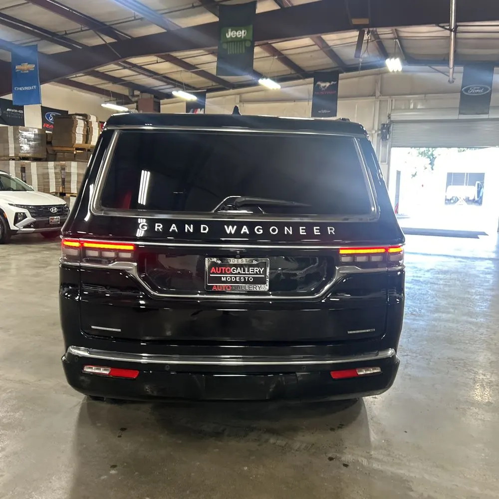 2023 Jeep Grand Wagoneer Series II