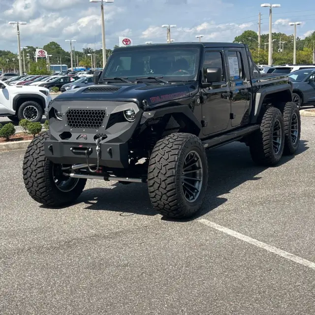 2022 Jeep Gladiator Sport S