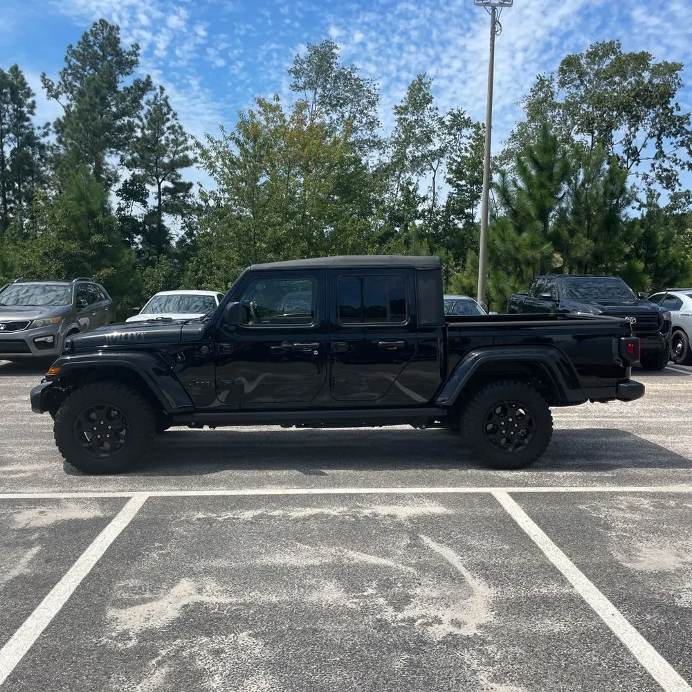 2023 Jeep Gladiator Willys
