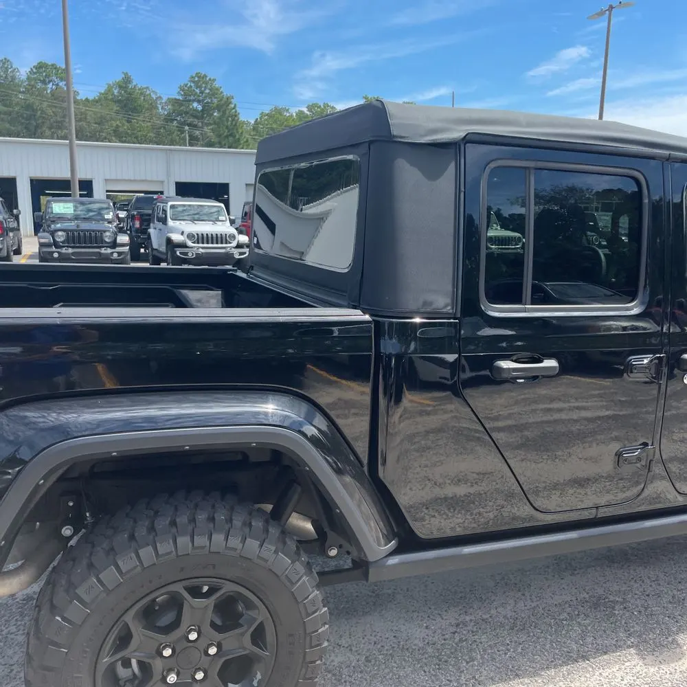 2023 Jeep Gladiator Willys