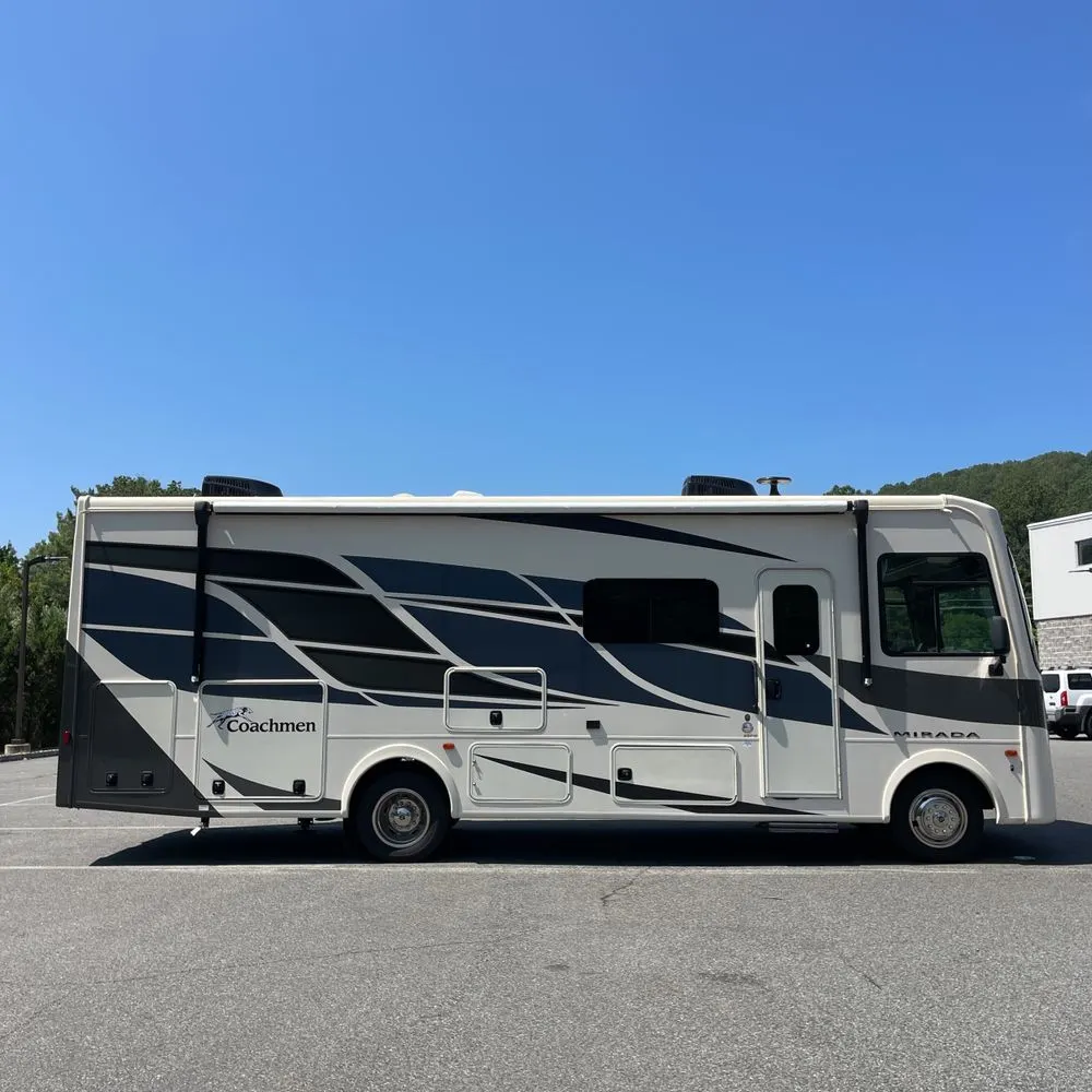 2020 Mirada Coachman motor home Base