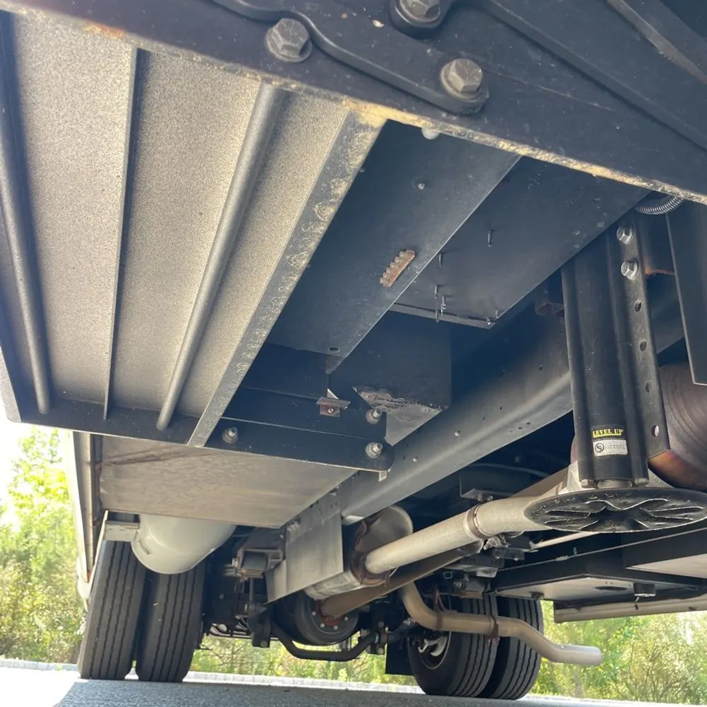 2020 Mirada Coachman motor home Base