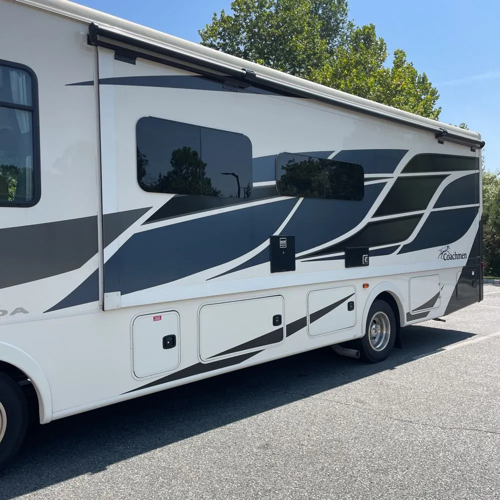 2020 Mirada Coachman motor home Base