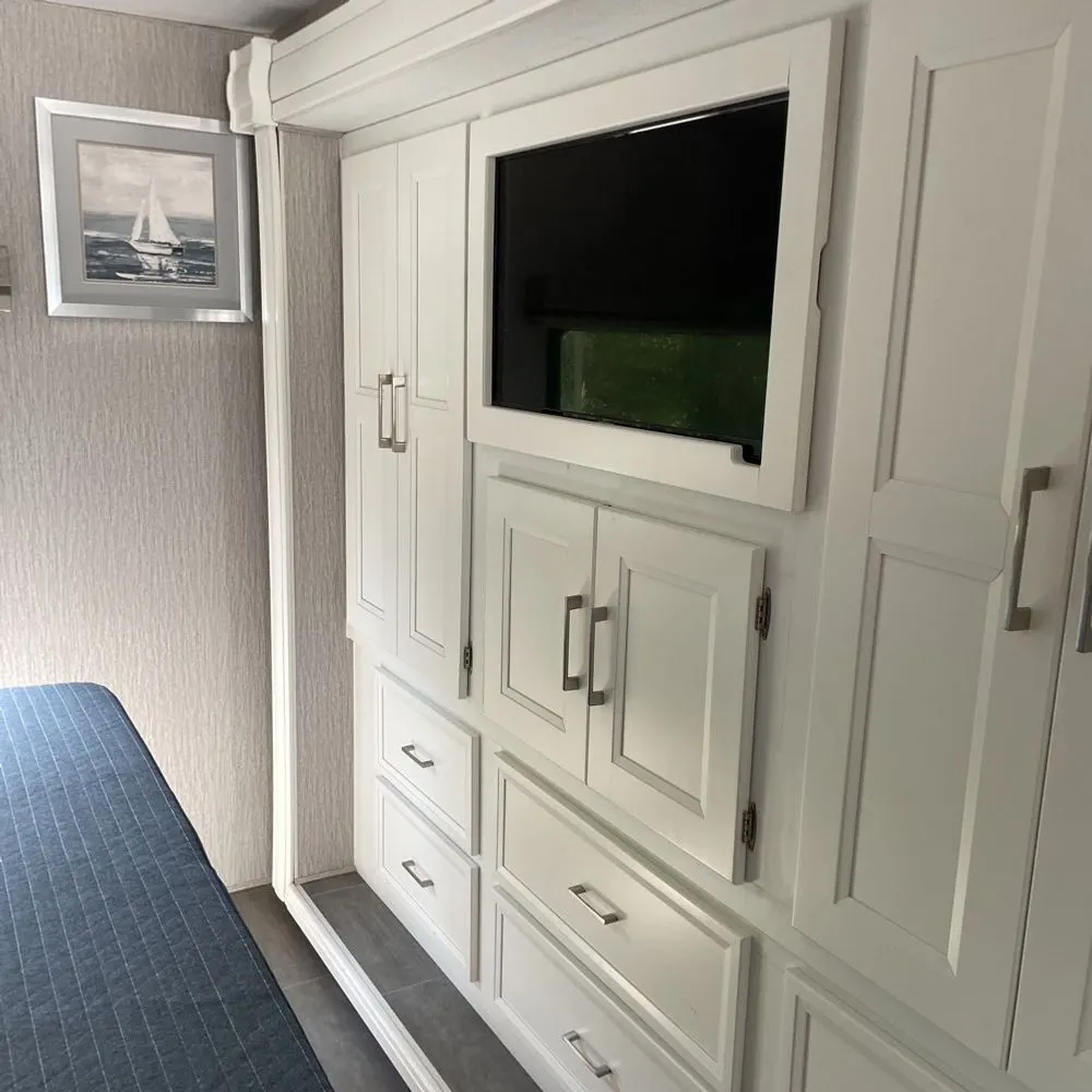 2020 Mirada Coachman motor home Base