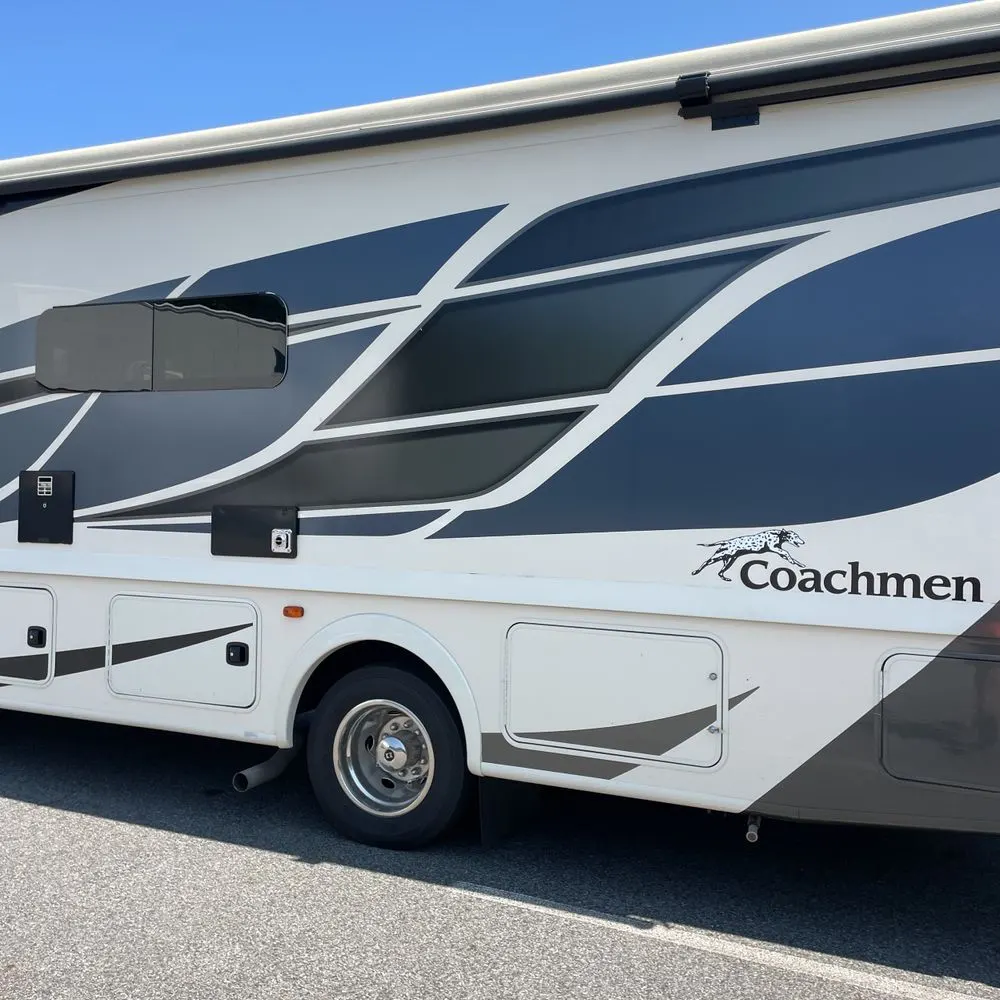 2020 Mirada Coachman motor home Base