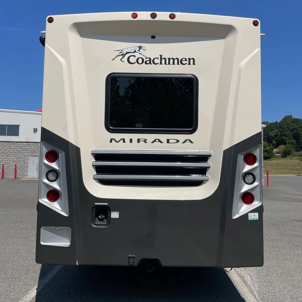 2020 Mirada Coachman motor home Base