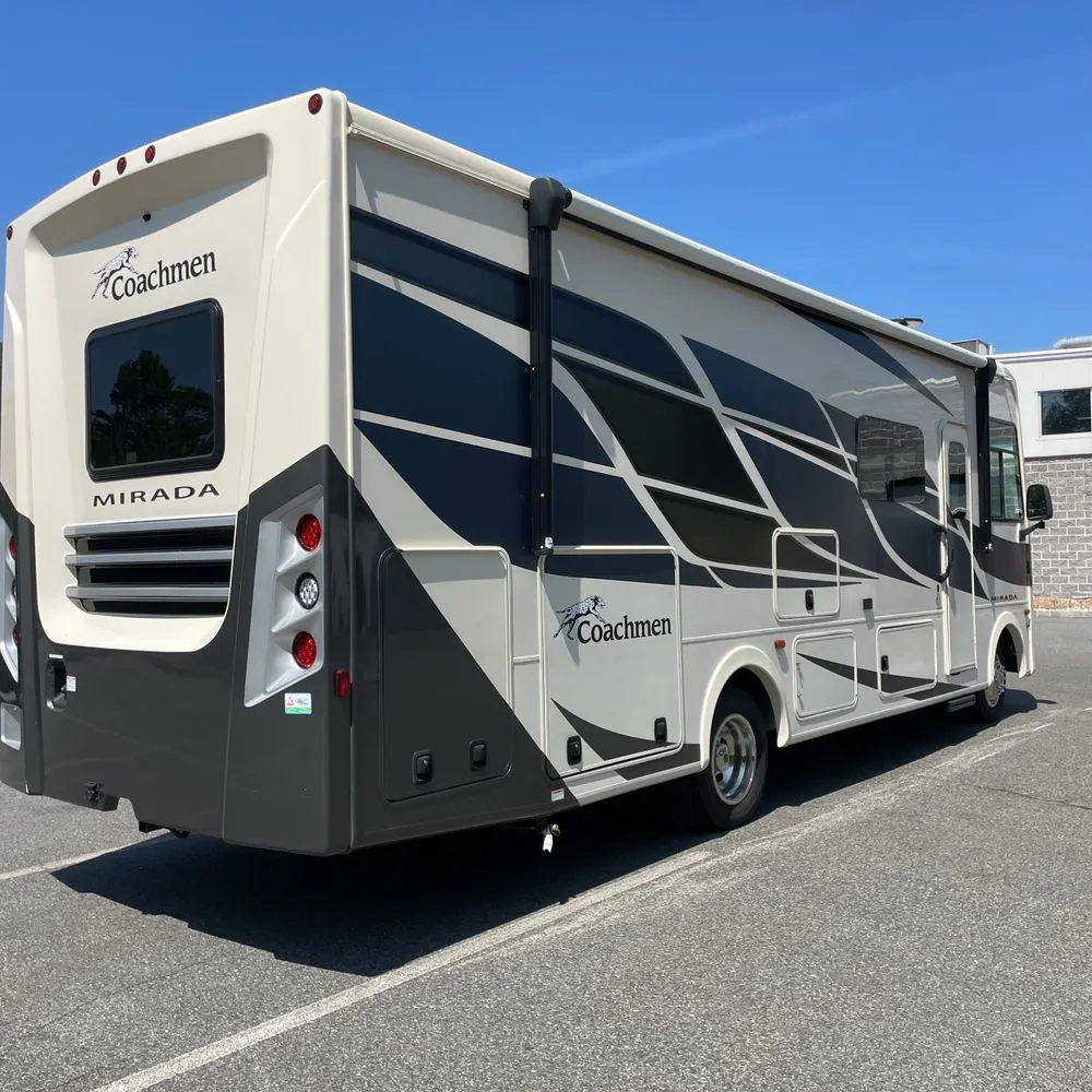 2020 Mirada Coachman motor home Base
