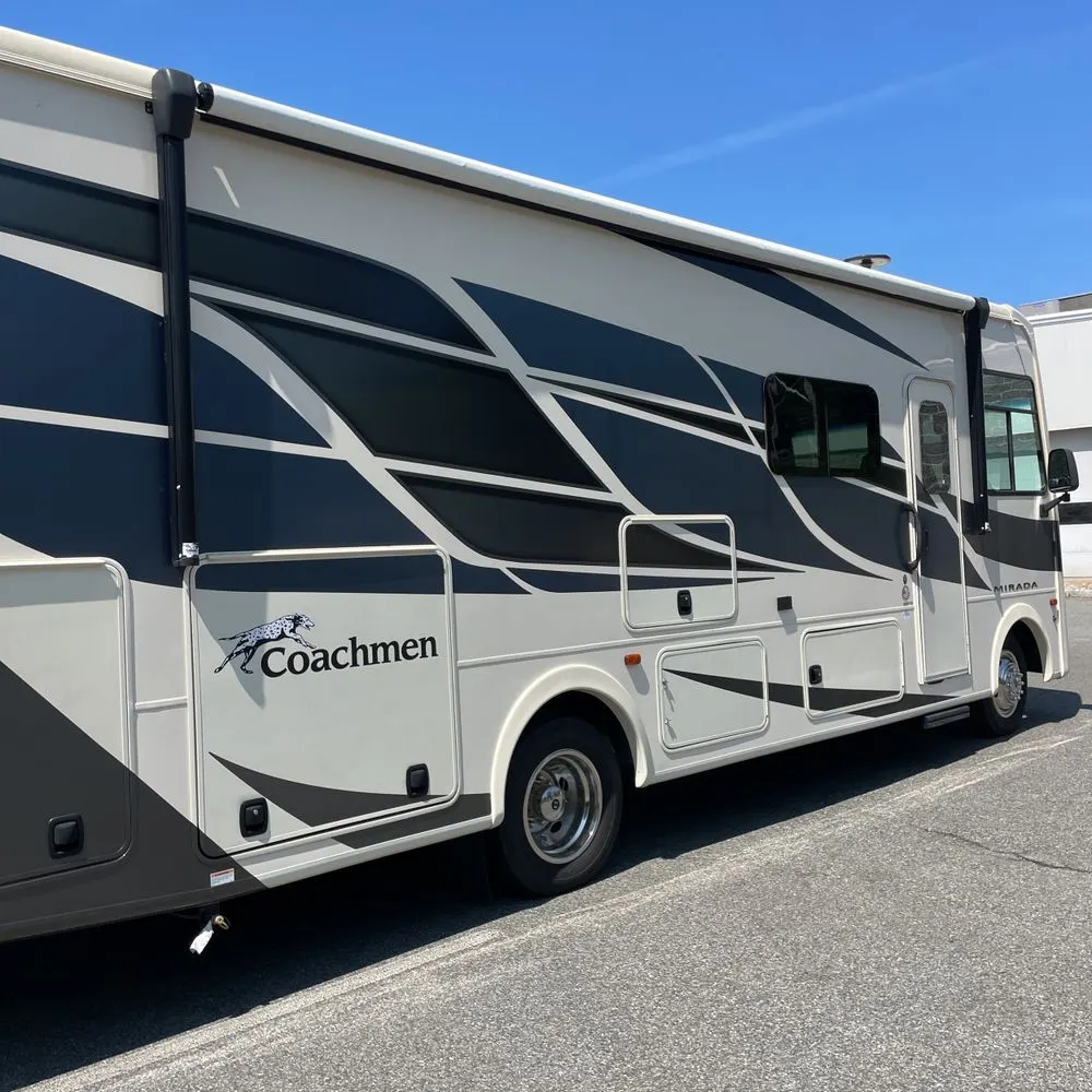 2020 Mirada Coachman motor home Base