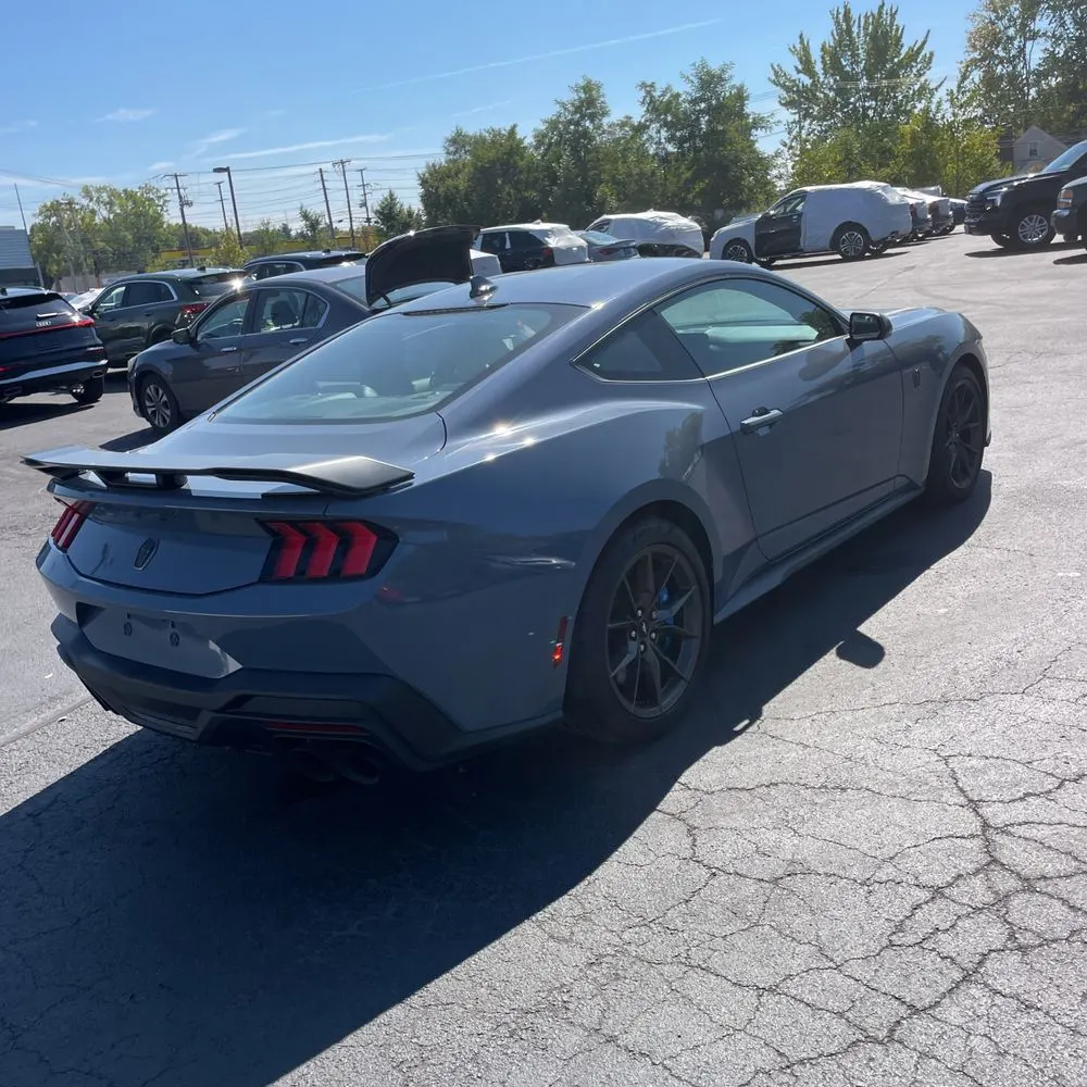 2024 Ford Mustang Dark Horse