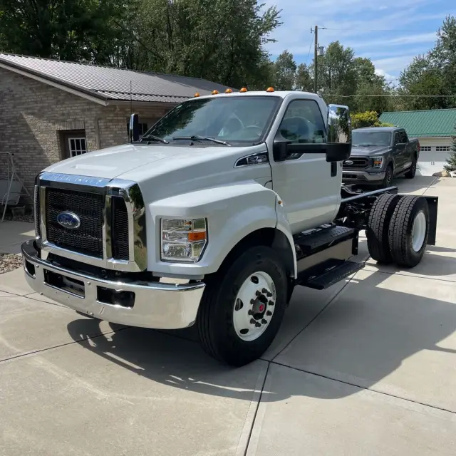 2025 Ford F-750 Super Duty