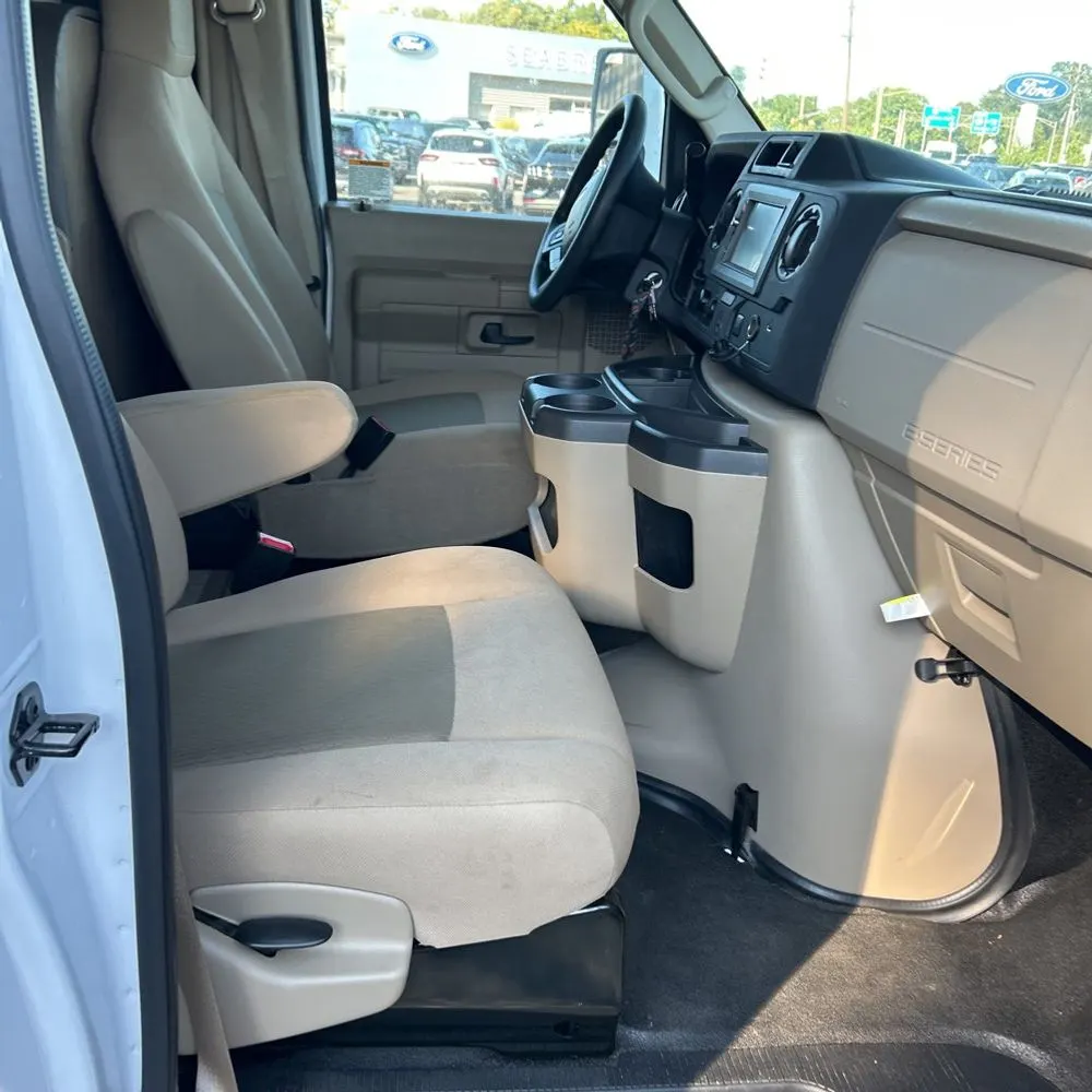 2022 Ford Commercial Vans E350