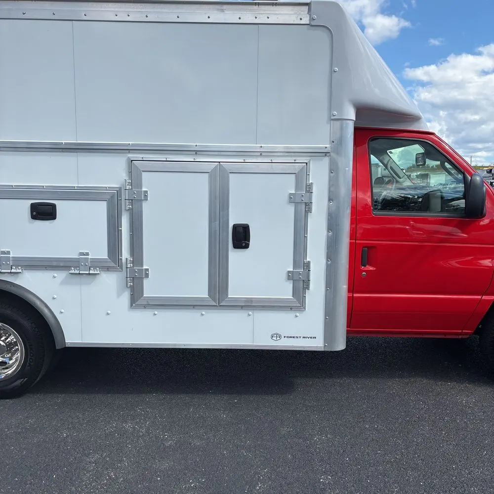 2025 Ford Commercial Vans E350