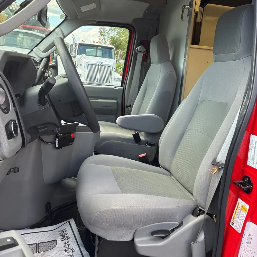 2025 Ford Commercial Vans E350
