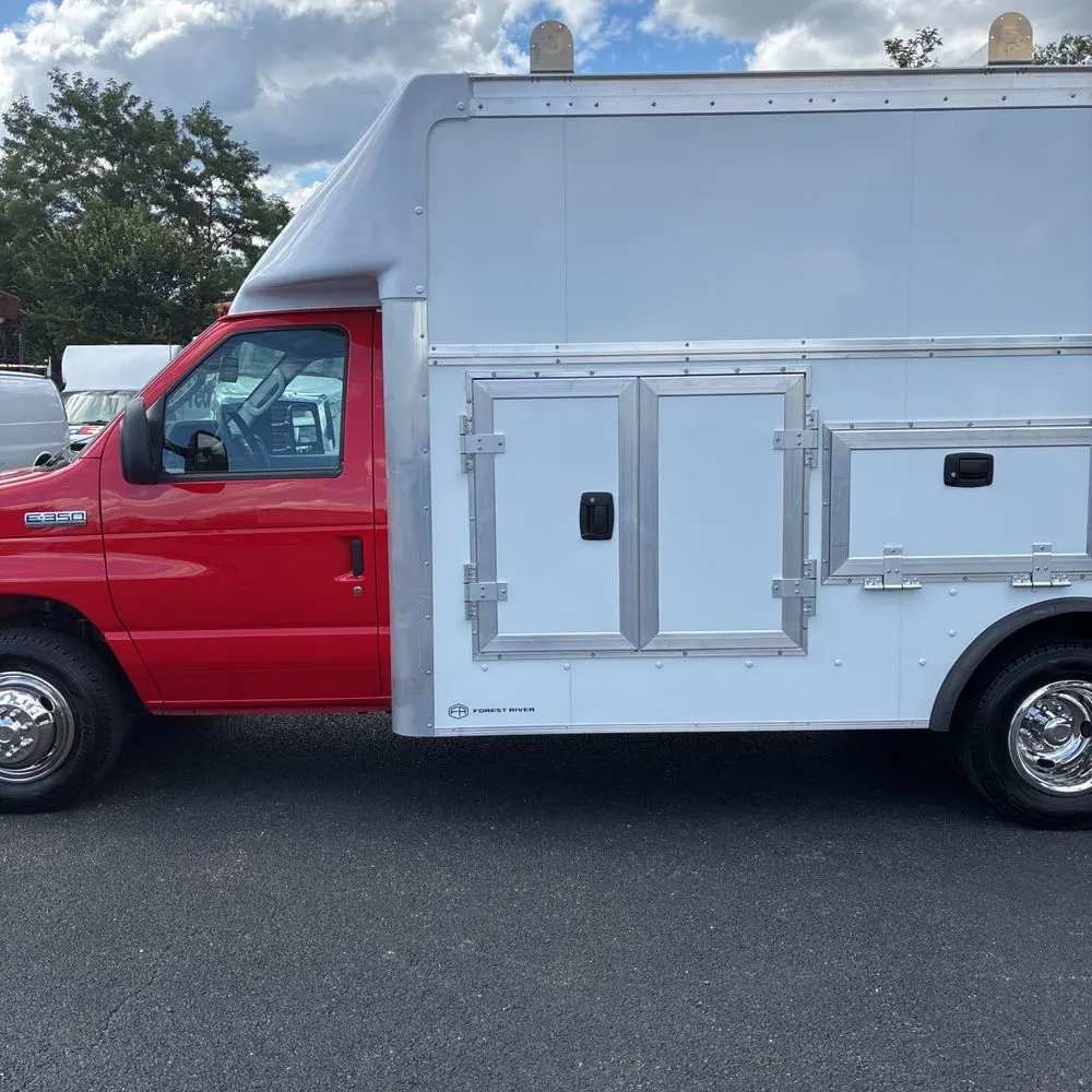 2025 Ford Commercial Vans E350